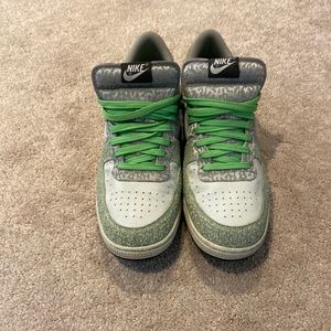 Nike low top trailblazers great condition size 12
